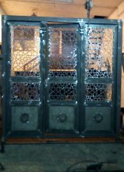 درب سه لنگه بازشو بدون قوس گره سازی شده با چهارپهلوی ۱۲میلیمتری برای اهواز