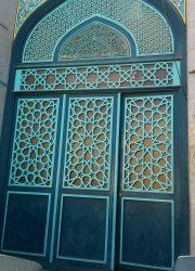 در وردی مسجد بلوار امام موسی صدر قم